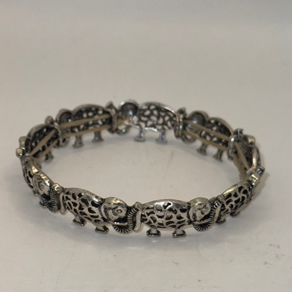 Elephant Motif Silver toned  stretch Bracelet